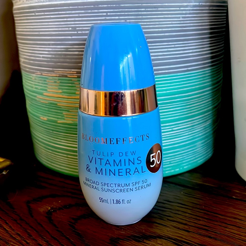 BLOOMEFFECTS tulip dew sunscreen